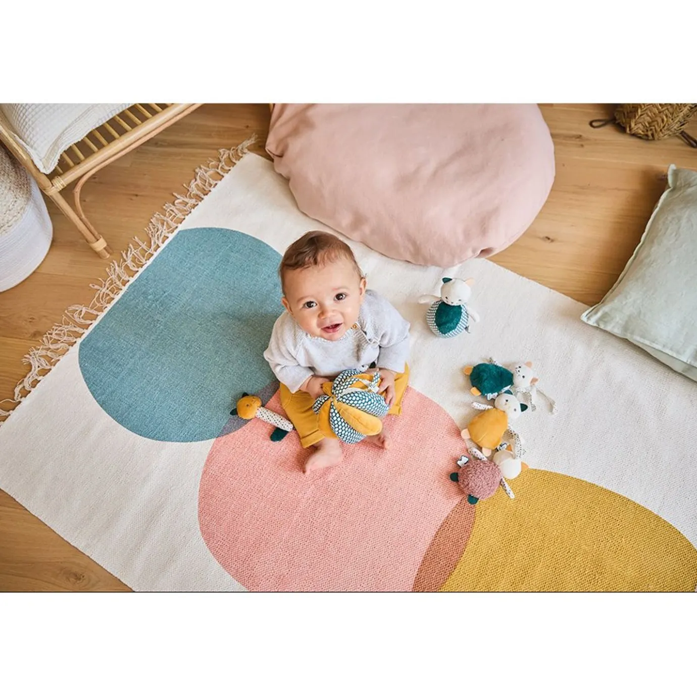 Kaloo Hand-Grip Ball For Baby> Toys