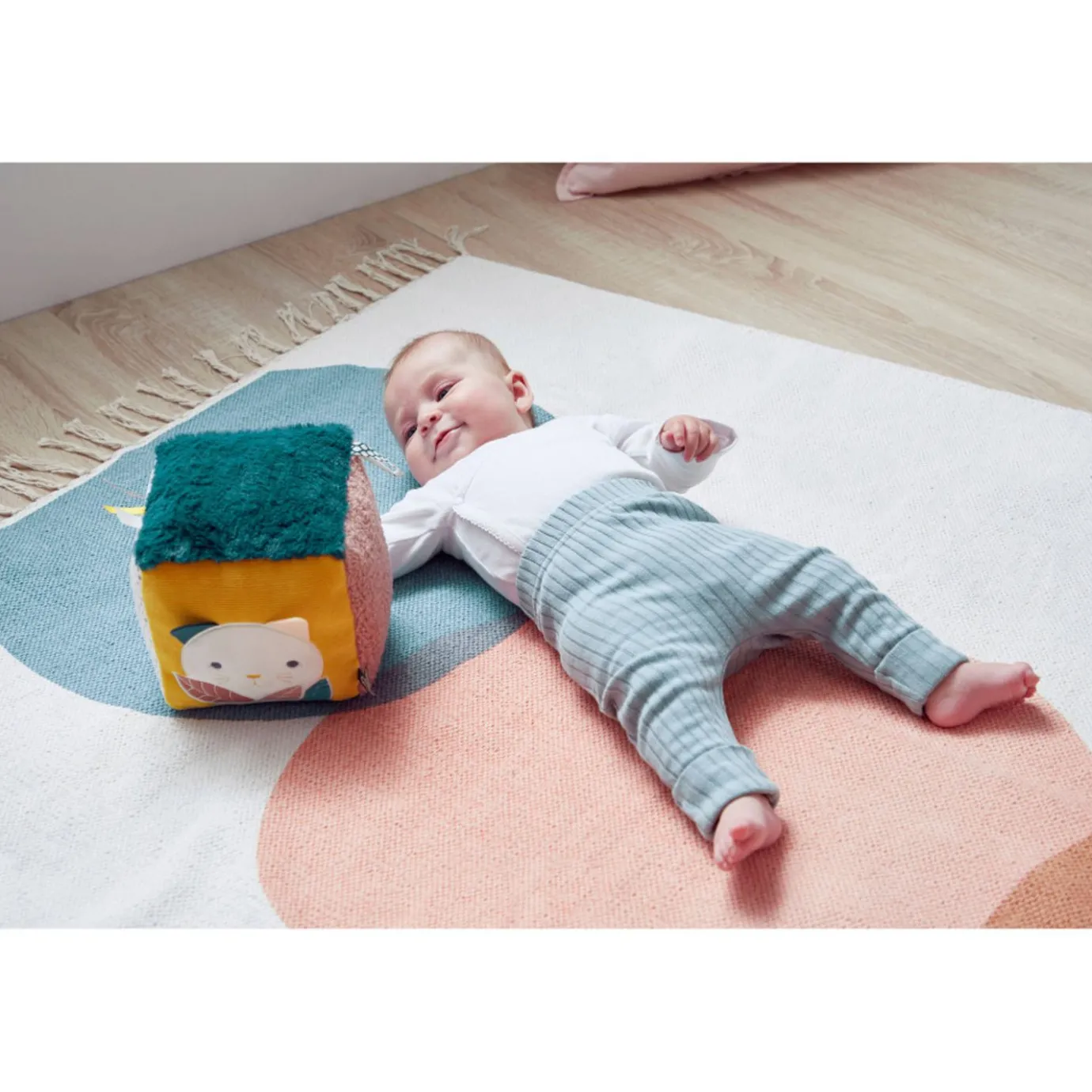 Kaloo Sensory Cube For Baby> Toys